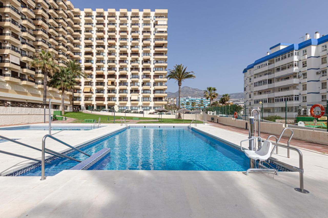 Amazing Views Beachfront Apartment With Swimming Pool Benalmádena Dış mekan fotoğraf