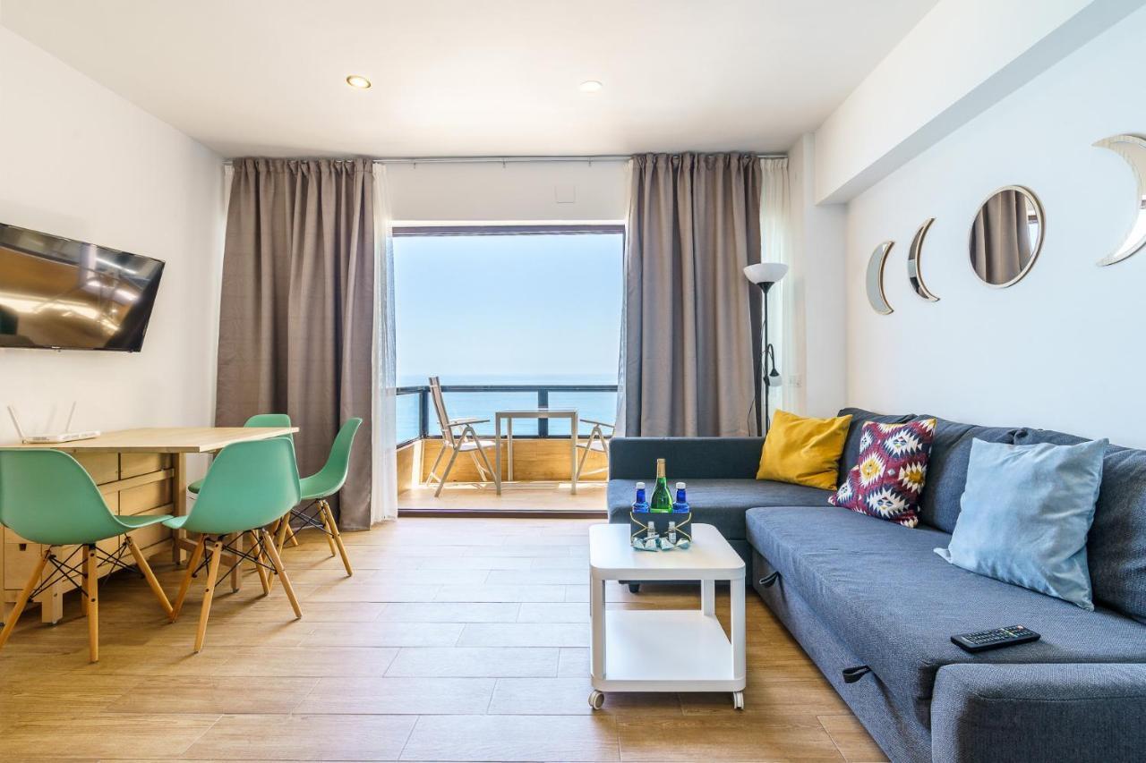 Amazing Views Beachfront Apartment With Swimming Pool Benalmádena Dış mekan fotoğraf