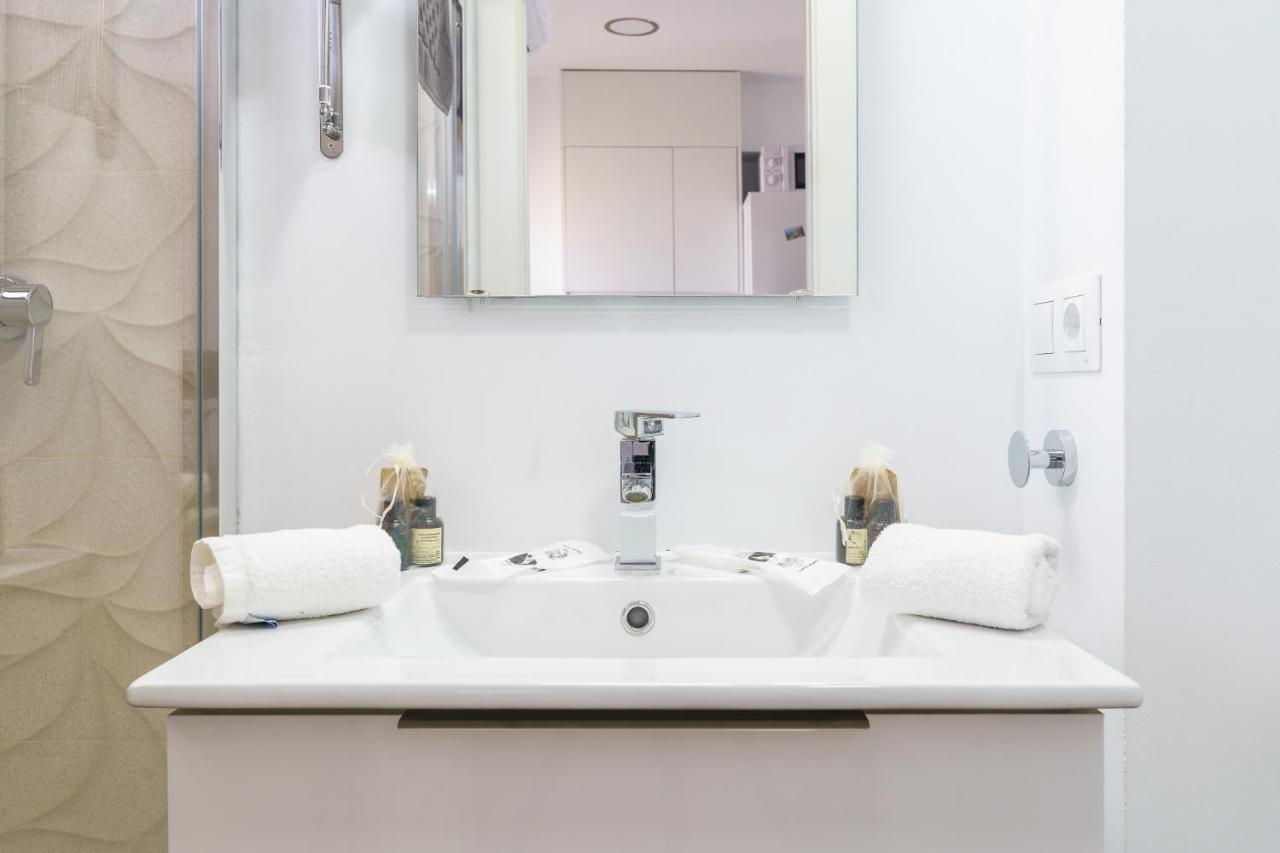 Amazing Views Beachfront Apartment With Swimming Pool Benalmádena Dış mekan fotoğraf